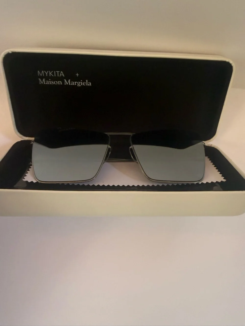 NEW AUTHENTIC MYKITA+ Maison Margie MMESSE014 SUNGLASSES unisex